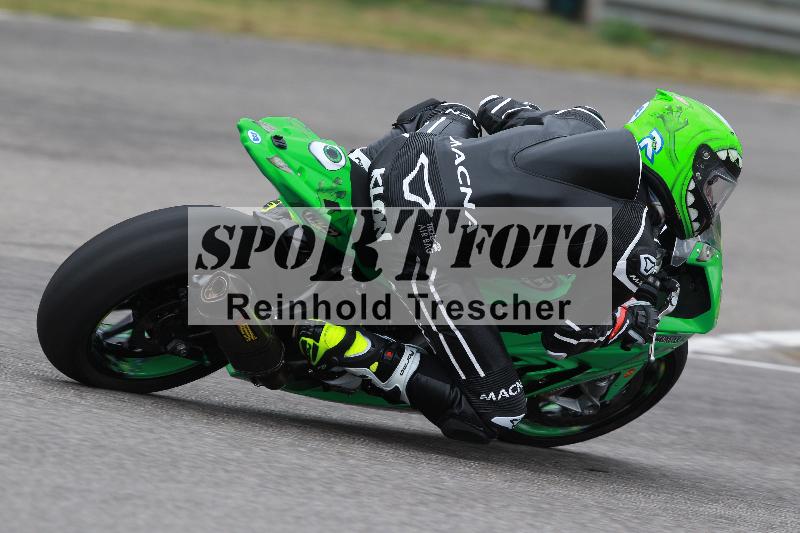 Archiv-2022/13 25.04.2022 Plüss Moto Sport ADR/Freies Fahren/39